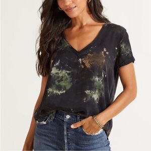Evereve Cloth and Stone Black and Green Tie-Dye V-Neck Tee
